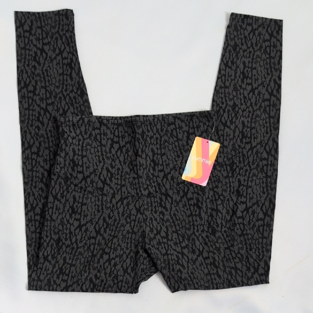 Yummie Brand Women's Black and Gray Patterned Leggings